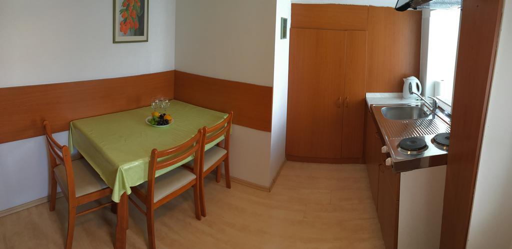 Apartments Tatjana パグ エクステリア 写真
