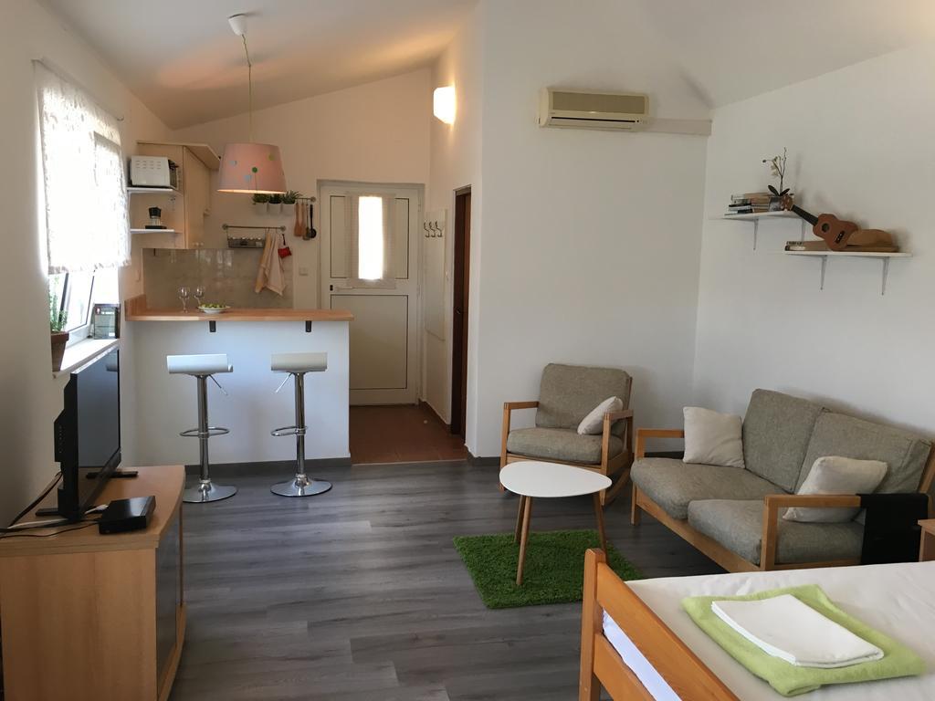 Apartments Tatjana パグ エクステリア 写真