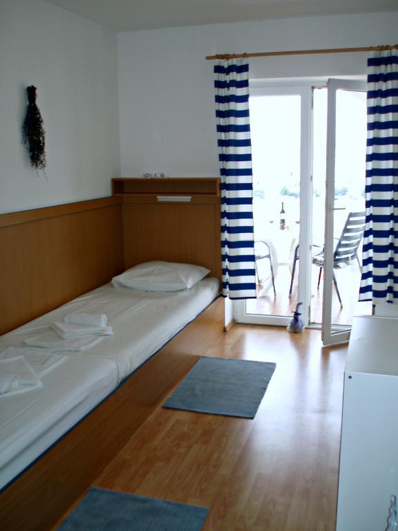 Apartments Tatjana パグ エクステリア 写真